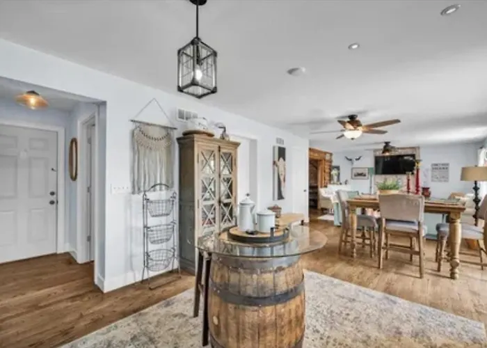 Дом отдыха House Perfect For Family Of 10 *