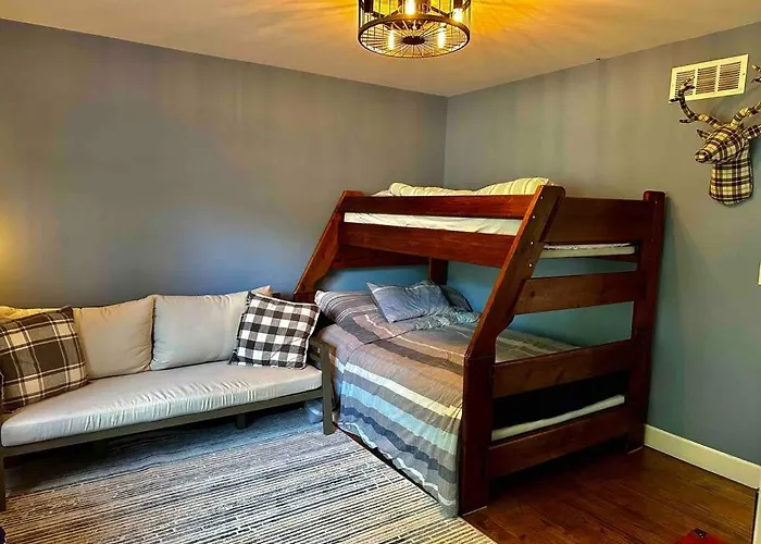 Дом отдыха House Perfect For Family Of 10