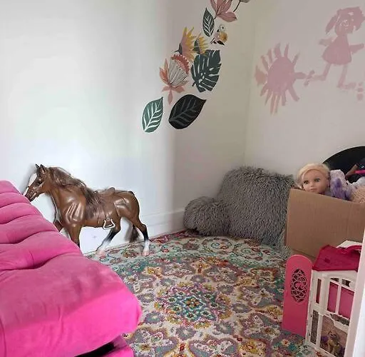 Дом отдыха House Perfect For Family Of 10